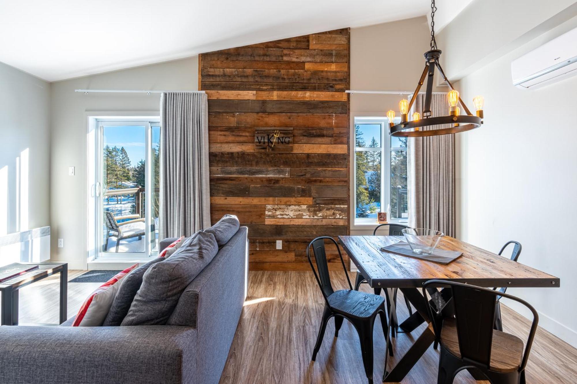 Le Viking Resort Sainte-Marguerite-du-Lac-Masson 外观 照片
